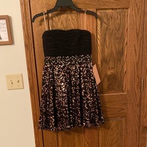 Black and gold dress with beautiful sequins!